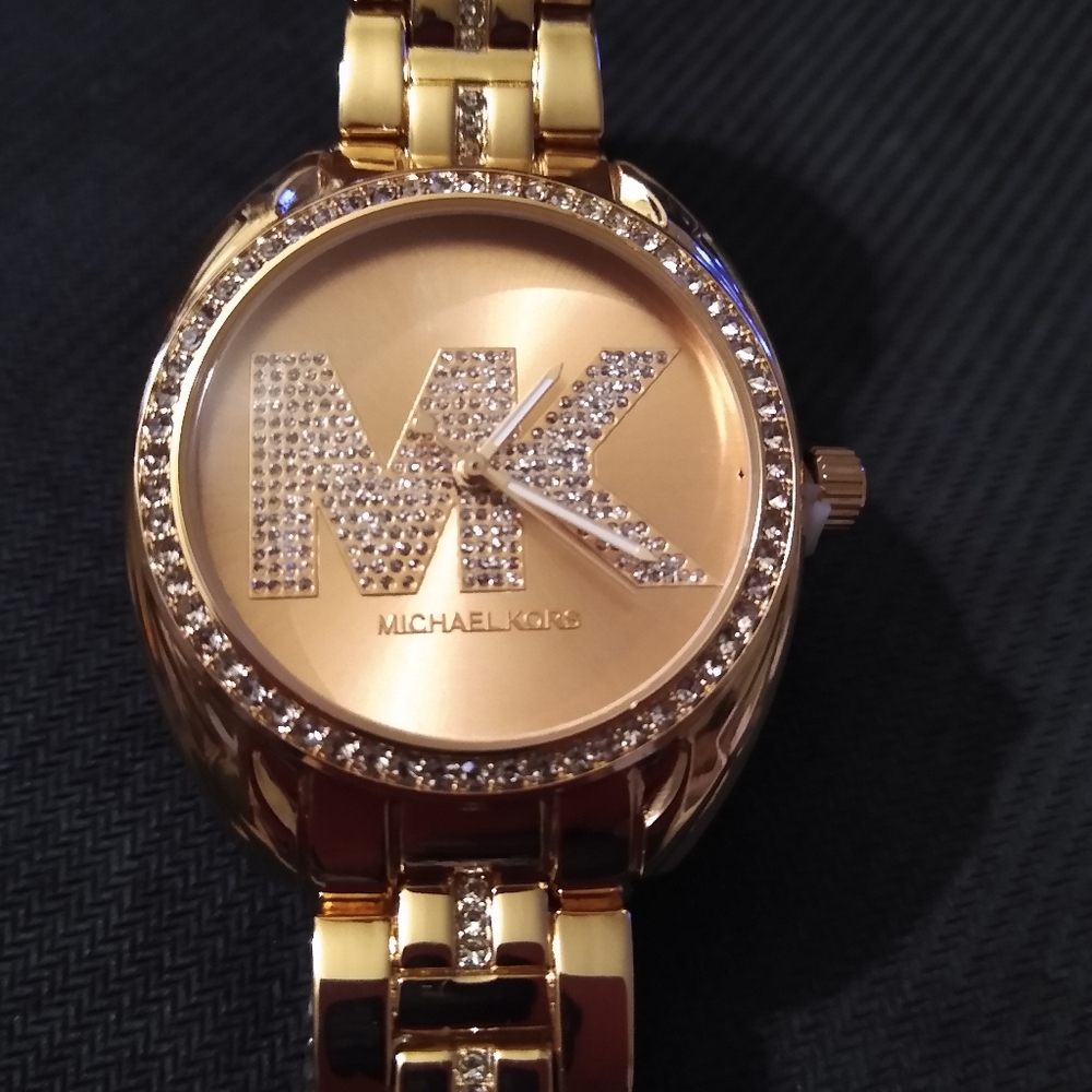 Rose 🌹 Gold woman casual watch